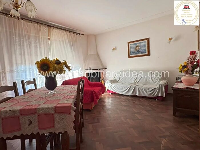 Casa con 7 locali in vendita in Rosignano Marittimo