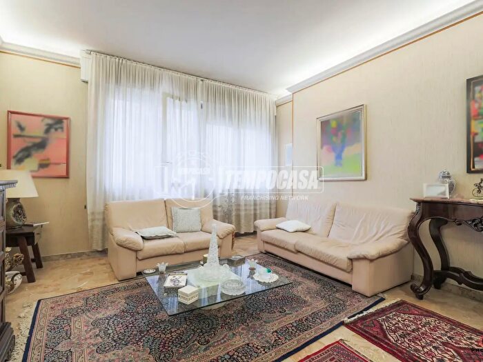 Appartamento con 6 locali in vendita in Forli