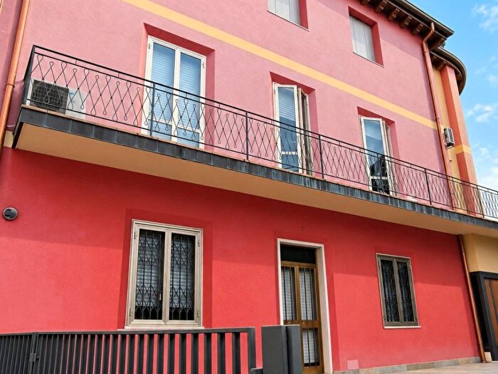 Appartamento trilocale in affitto in Via Francesco Benaglio, Borgo Venezia, Verona