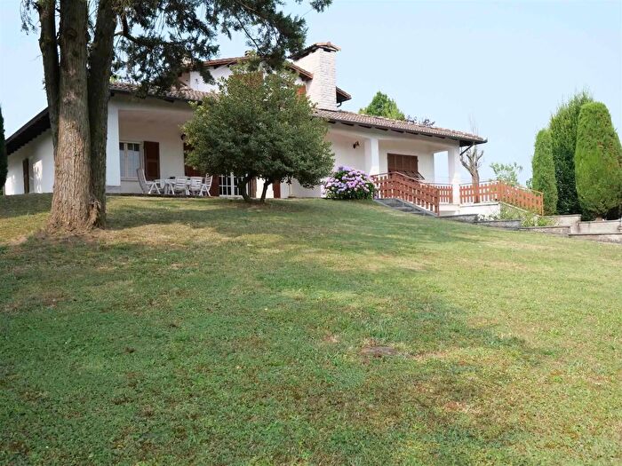 Casa con 12 locali in vendita in Novi Via Verdi Arquata Scrivia Tortona Lcitalia, Pasturana