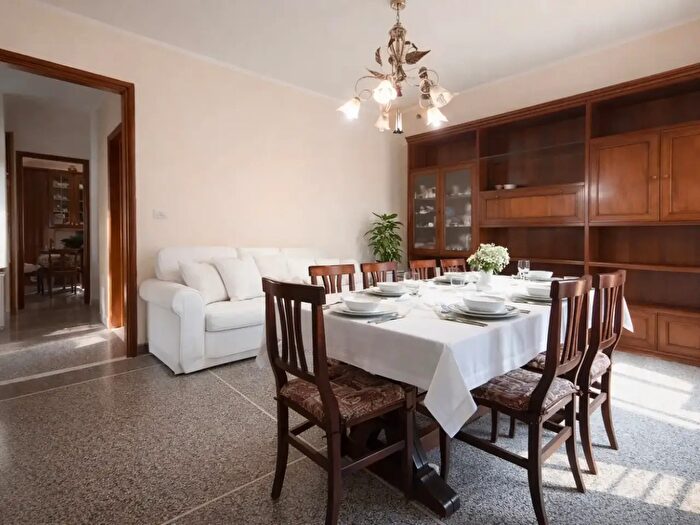 Appartamento con 5 locali in vendita in Via Antonio Rossellino, Empoli