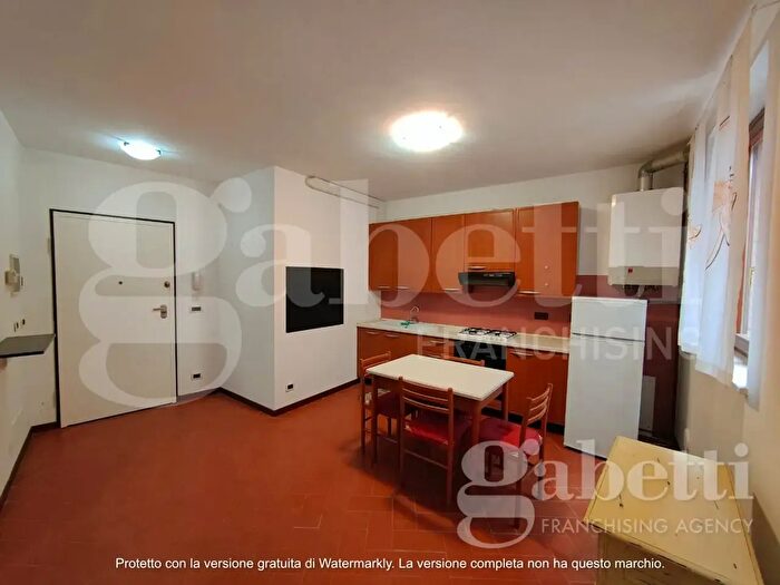 Appartamento in affitto in Via Francesco Crispi, Macerata