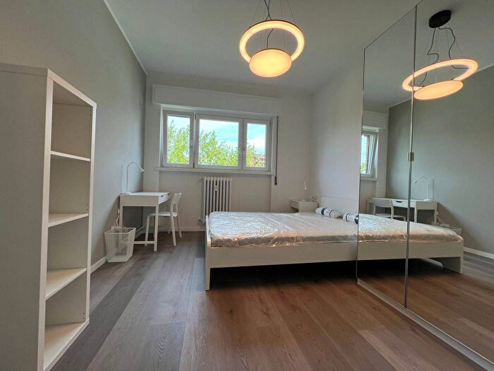 Appartamento trilocale in affitto in Viale Giovanni Suzzani, Bignami Ponale, Milano
