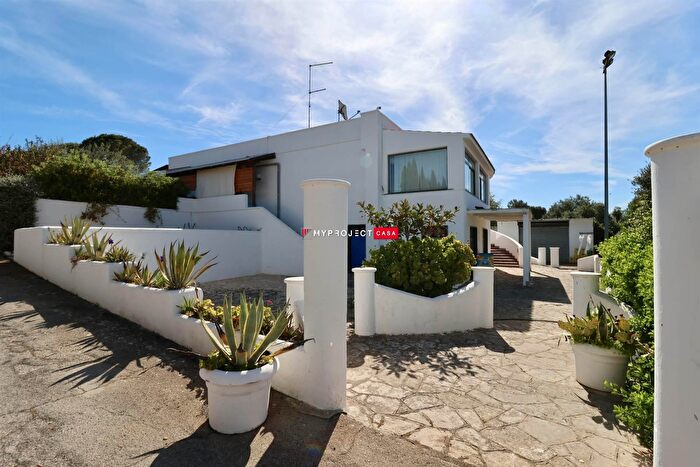 Casa con 16 locali in vendita in Strada Chianchizzo, Ostuni