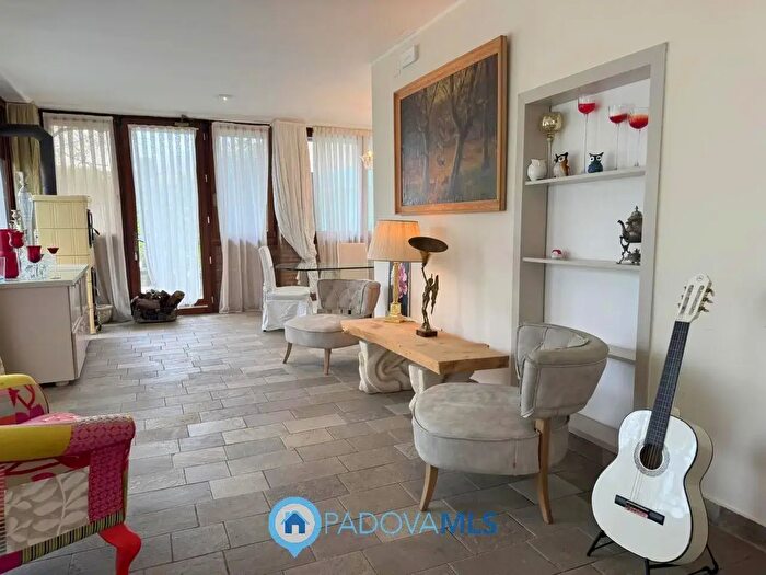 Casa quadrilocale in affitto in Via Friuli, Padova