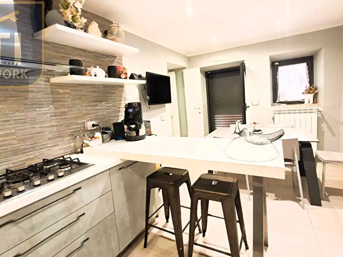 Casa con 8 locali in vendita in Valleluce Via Cifalco Snc, Sant'Elia Fiumerapido