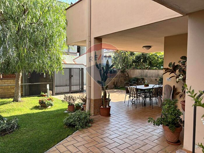 Casa con 7 locali in vendita in Francavilla Al Mare