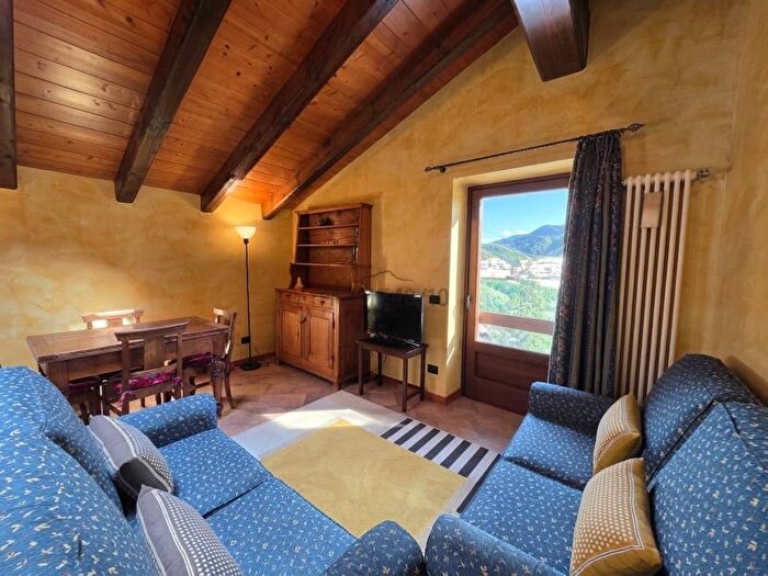 Appartamento trilocale in affitto in Via della Vittoria, Centro, Courmayeur