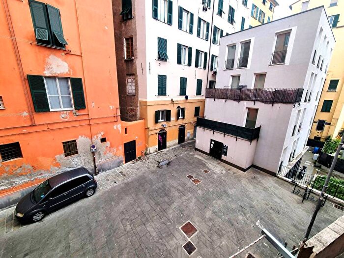 Appartamento bilocale in affitto in Molo, Genova
