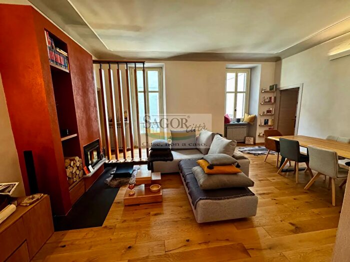 Appartamento quadrilocale in vendita in Via del Pino, Pinerolo