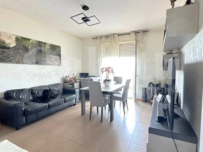 Appartamento trilocale in vendita in Via Vittorio Bodini, Bari