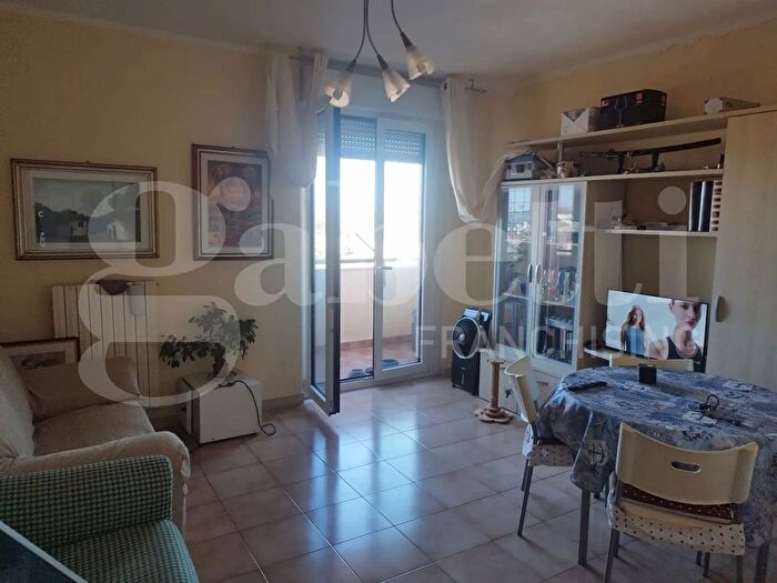 Appartamento bilocale in vendita in Piazza GBTedesco, Taranto