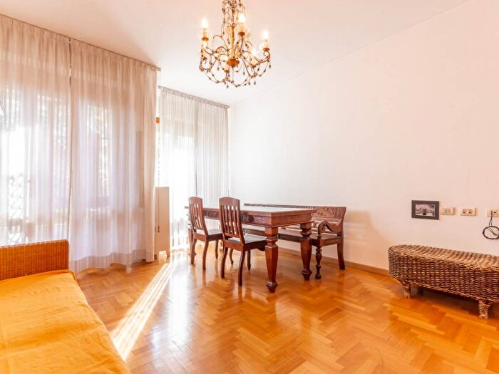 Appartamento trilocale in affitto in Viale Cassala, Navigli Darsena, Milano