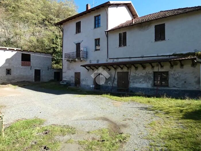Casa con 10 locali in vendita in Via Sp, Prasco
