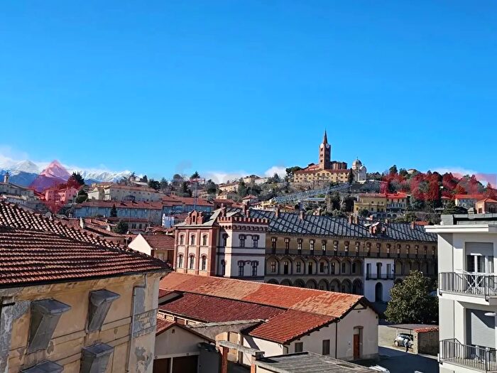 Appartamento trilocale in vendita in Vicolo Carceri, Pinerolo