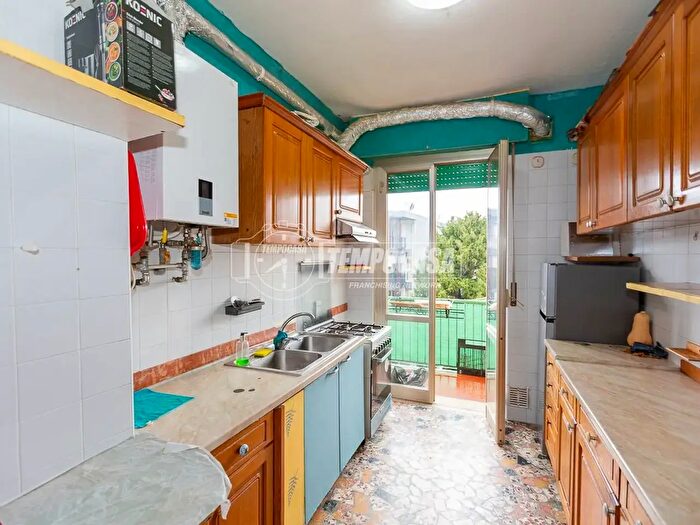 Appartamento quadrilocale in vendita in Via Alessandro Manzoni B, Verona