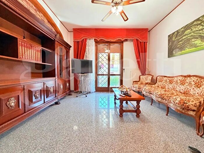 Appartamento con 5 locali in affitto in Via Enrico Fermi, San Giovanni In Persiceto