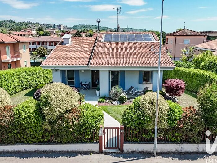 Casa con 7 locali in vendita in Via Staffolo, Castiglione Delle Stiviere