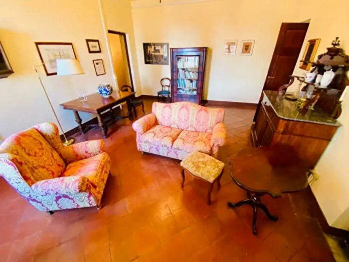 Appartamento con 6 locali in affitto in Via Fillungo, Lucca