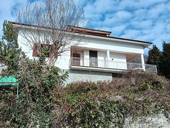 Casa con 5 locali in vendita in Via Europa Rubiana, Rubiana