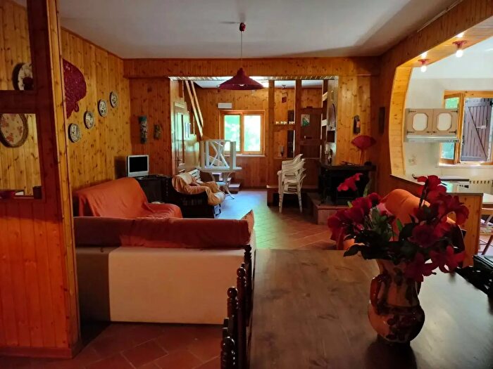 Casa quadrilocale in vendita in Piazza Giovanni XXIII, Spezzano Della Sila