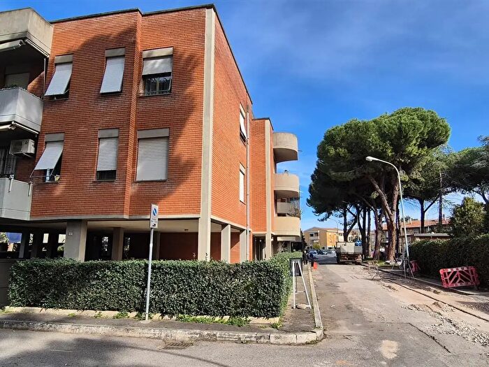Appartamento con 5 locali in vendita in Via Alluminio, Grosseto
