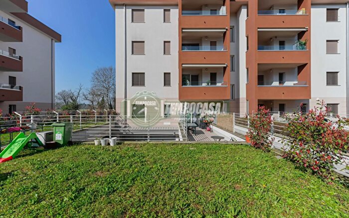 Appartamento bilocale in vendita in Via dei Chiusi, Vignate
