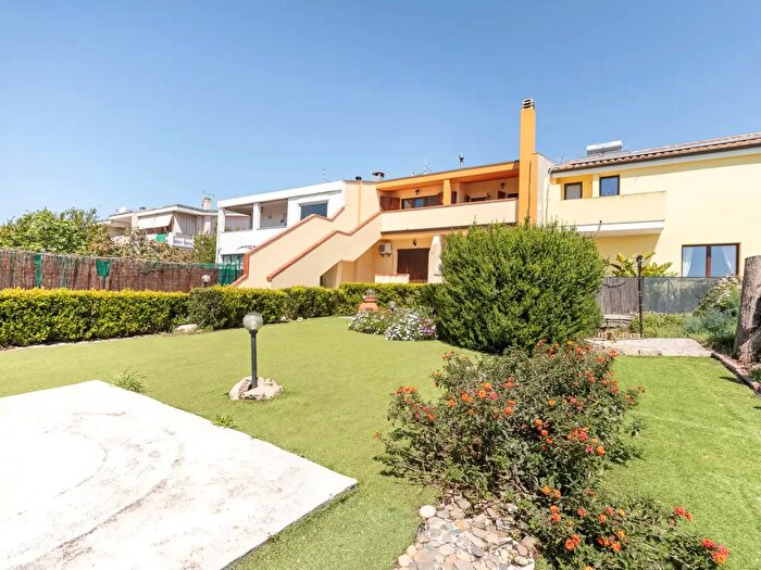 Casa quadrilocale in vendita in Via dElba, Quartu SantElena