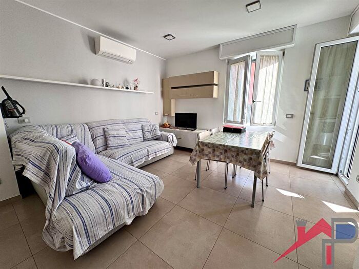 Appartamento trilocale in vendita in Almenno San Bartolomeo