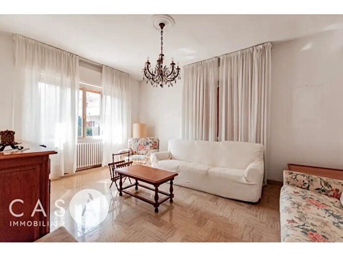 Casa con 5 locali in vendita in Via Rapisardi, BellariaIgea Marina