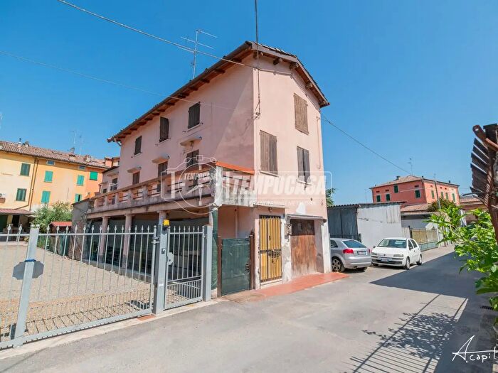 Casa quadrilocale in vendita in Via Galileo Galilei, San Martino In Rio