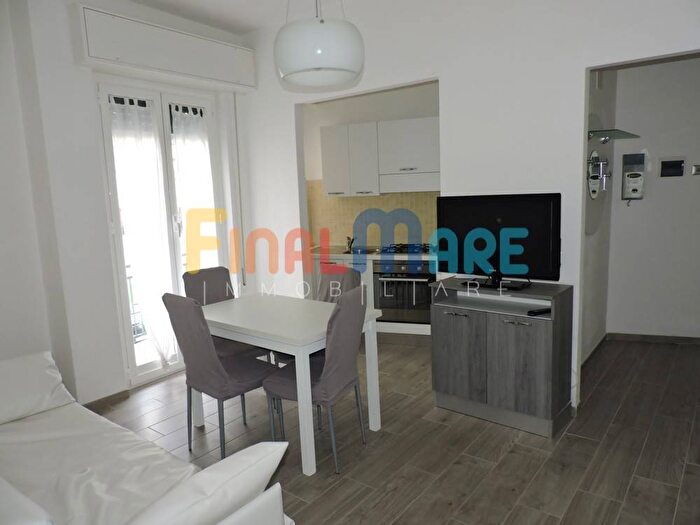 Appartamento bilocale in affitto in Via Ippolito Nievo, Centro, Finale Ligure