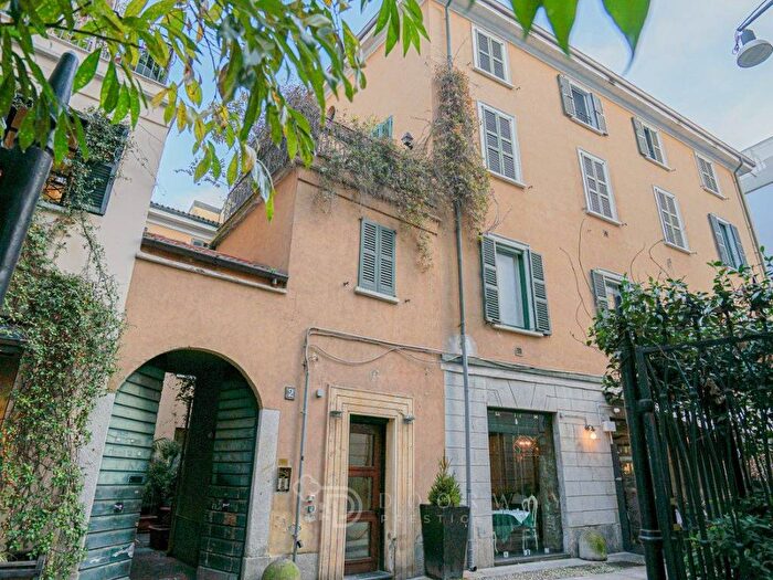 Appartamento bilocale in affitto in Vicolo Fiori, Brera, Milano