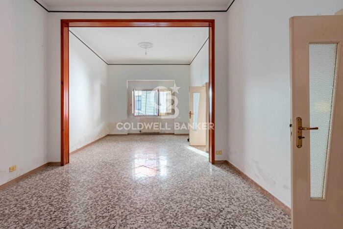 Casa con 6 locali in vendita in Via Nizza, Galatina
