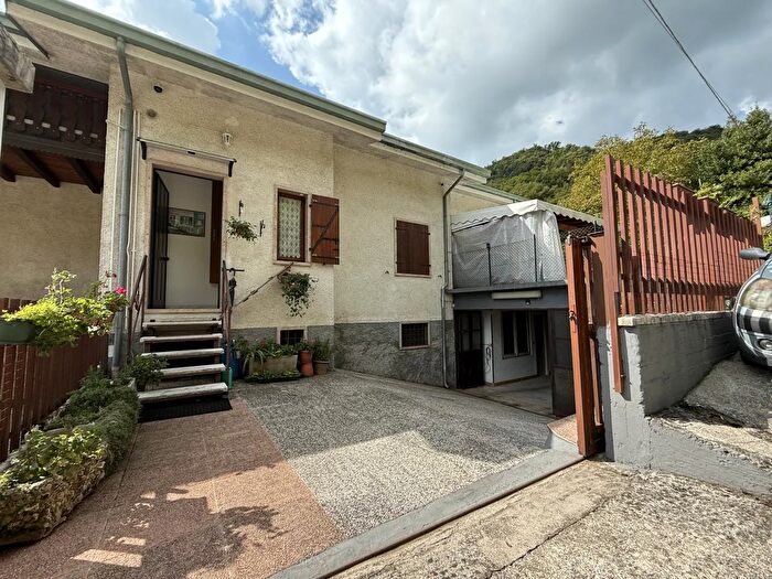 Casa quadrilocale in vendita in Badia Calavena