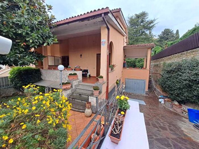 Casa quadrilocale in vendita in Via dei Gelsi, Ariccia