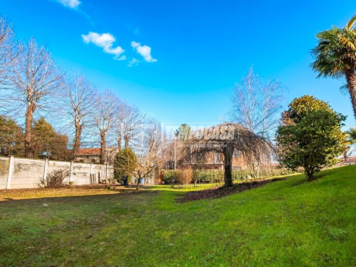 Case in Vendita e in Affitto - 2