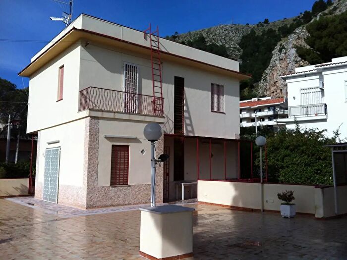 Casa con 7 locali in affitto in Palermo