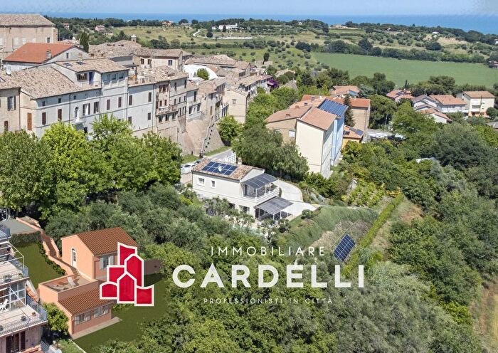Casa quadrilocale in vendita in Viale della Repubblica, Civitanova Marche