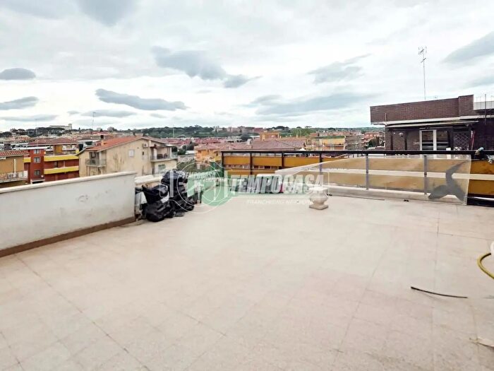 Appartamento trilocale in vendita in Largo Guido Rossa, Cerveteri