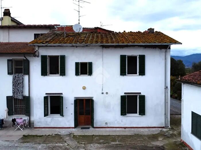 Casa con 5 locali in vendita in Via Castel dei Capecchi, Pistoia
