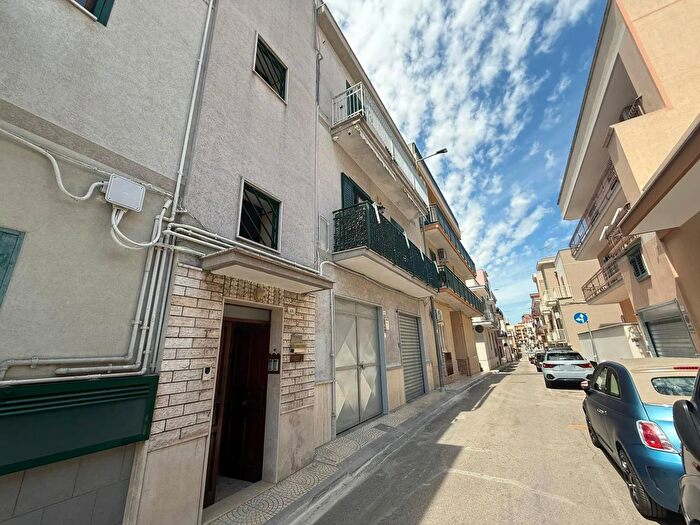 Appartamento quadrilocale in vendita in Via Confalonieri, Massafra