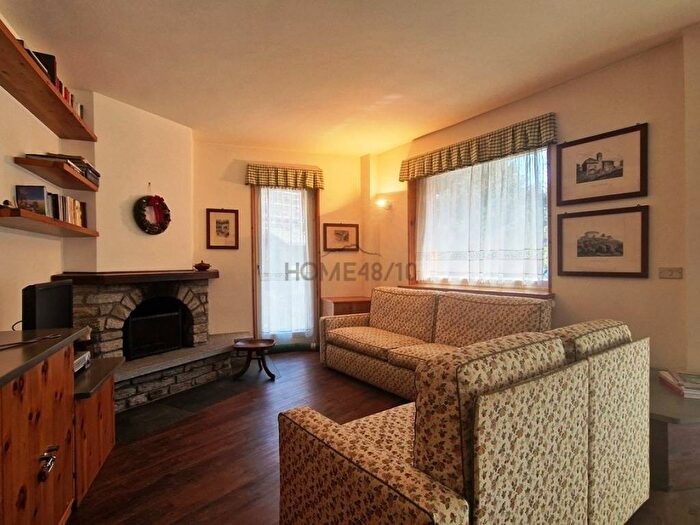 Appartamento quadrilocale in affitto in ViaRue F Magni, Centro, Courmayeur