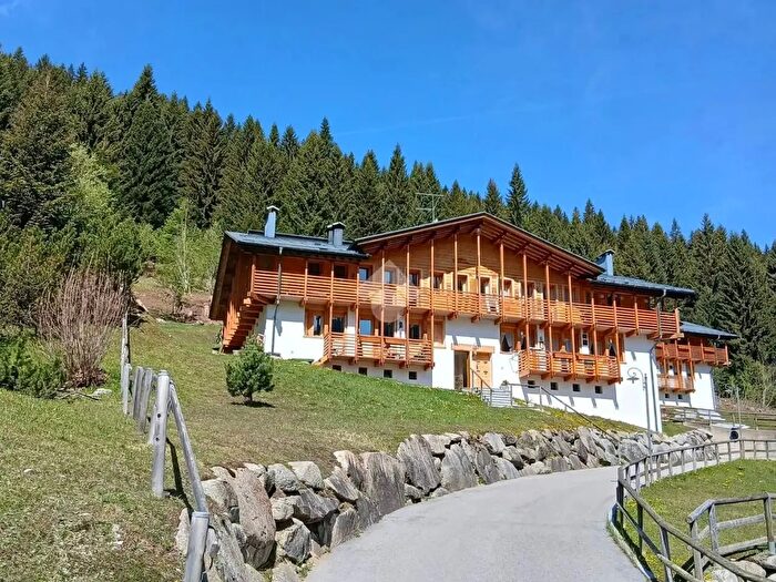 Appartamento quadrilocale in vendita in Via Panorama, Pinzolo