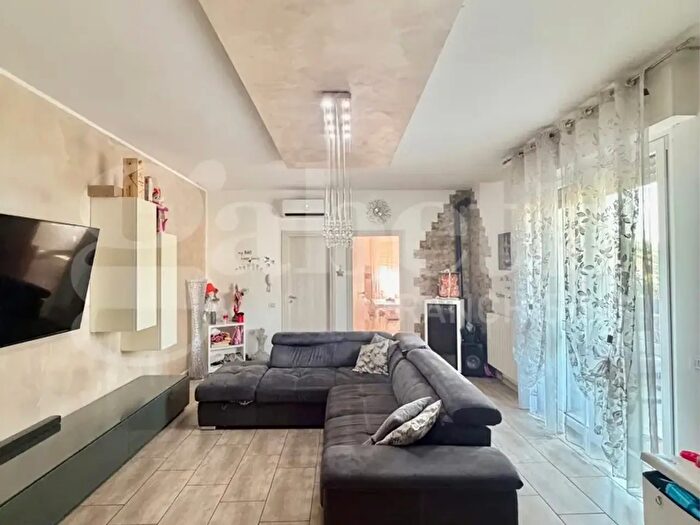 Appartamento quadrilocale in vendita in Via Diaz, Senago