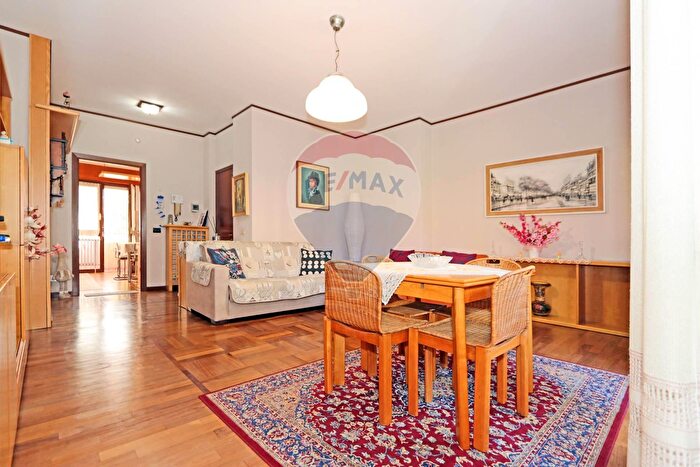 Appartamento quadrilocale in vendita in Via Banfi, Mezzago