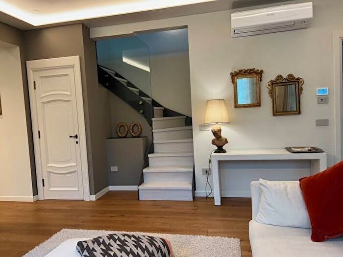 Appartamento quadrilocale in affitto in Via Giovanni Duprè, Pretura Sanzio, Empoli
