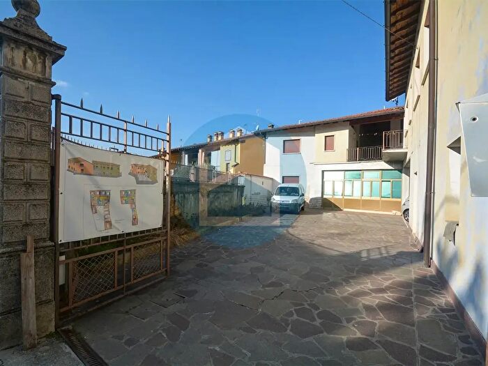 Case in Vendita e in Affitto - 3