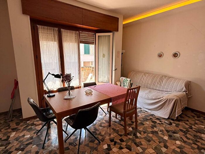 Appartamento con 6 locali in affitto in Via Francesco De Sanctis, Cermenate Abbiategrasso, Milano