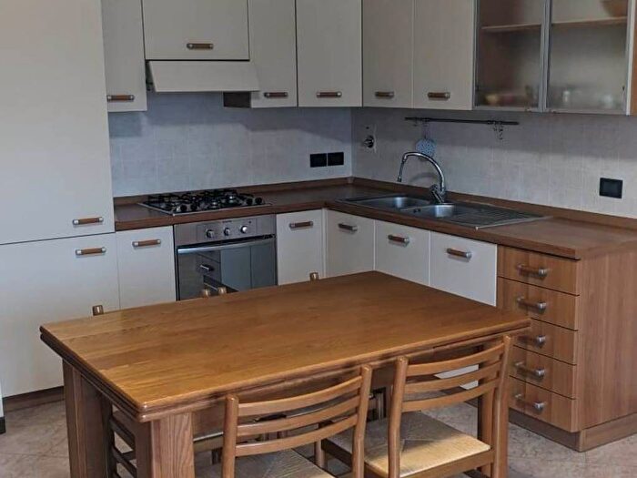 Appartamento trilocale in affitto in Via Attiraglio, Bastiglia